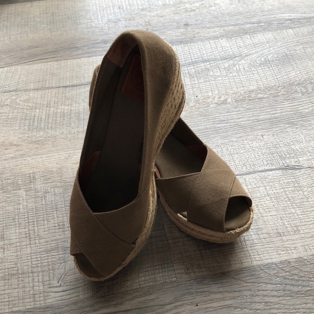 Tory Burch Filipa Olive Espadrilles